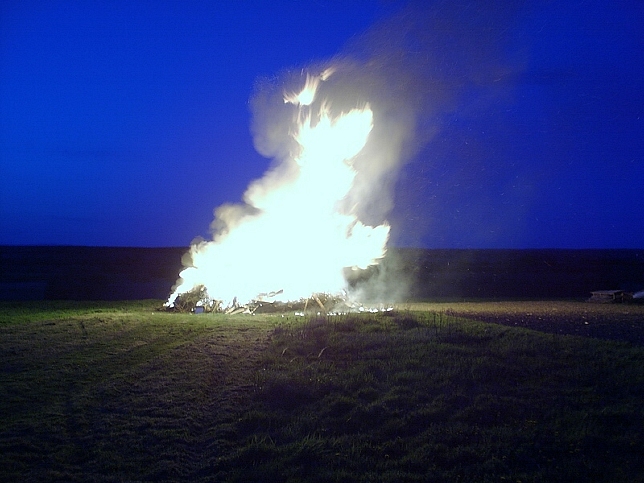 Osterfeuer 14.4.2001